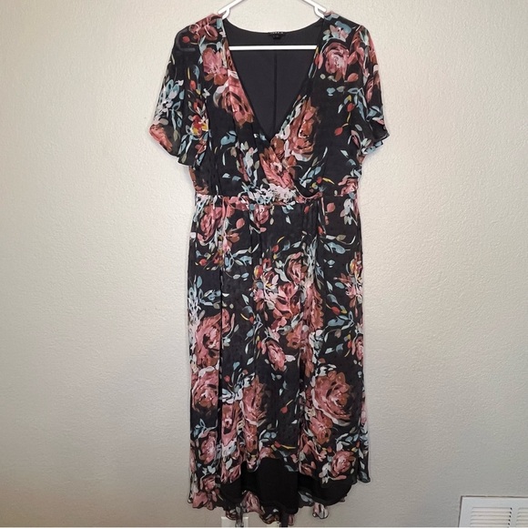 Torrid Floral Flutter Sleeve V-Neck Faux Wrap Dress Size Large (Torrid 0) - Picture 1 of 16
